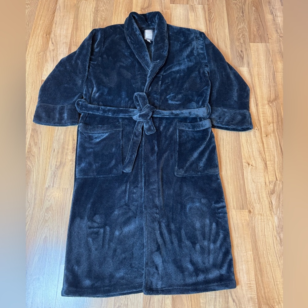 DANIEL BUCHLER Mens Navy Blue  Long Plush Robe M L Collar Pockets Belted House